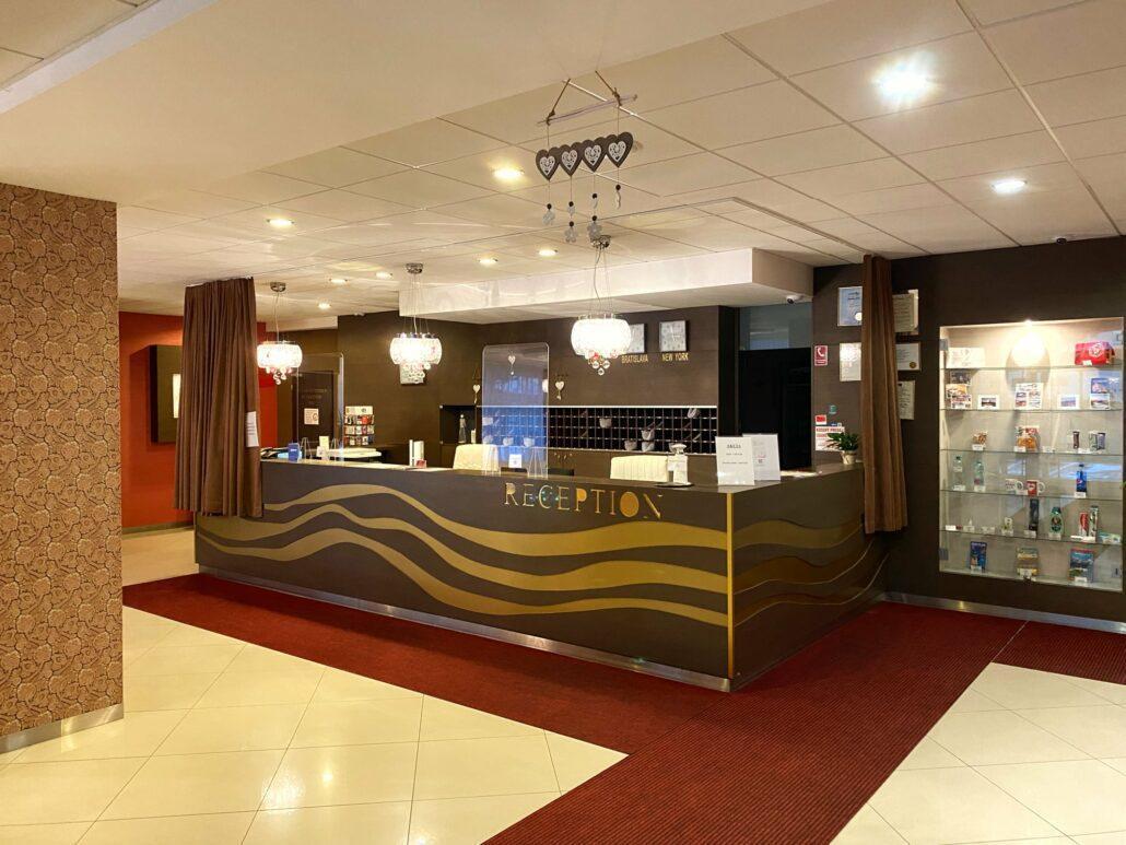 Hotel Baronka Bratislava Ngoại thất bức ảnh